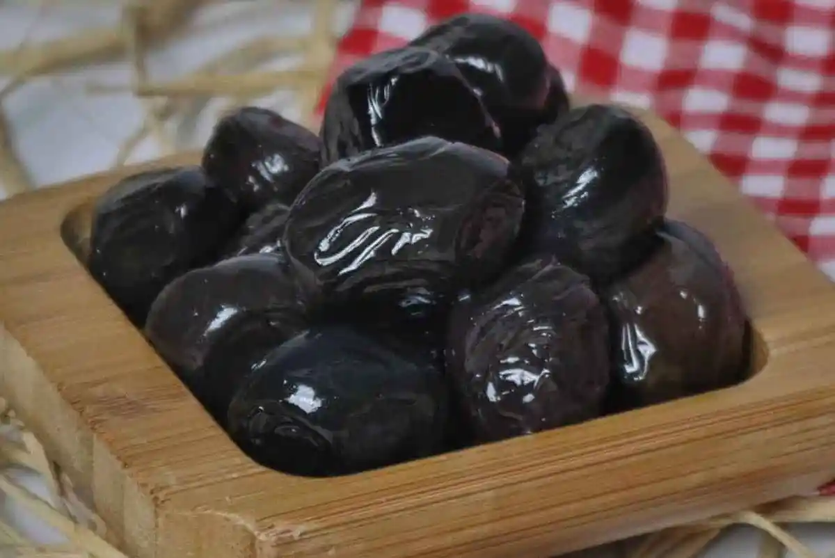 خرما مضافتی صادراتی بم انتخابی سالم برای پذیرایی های خاص